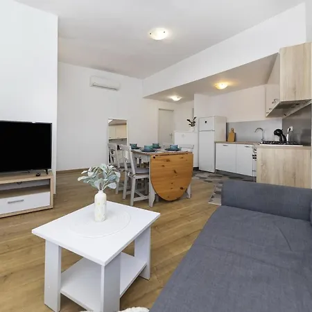 Apartment 23 With Free Private Parking Zadar Exterior photo