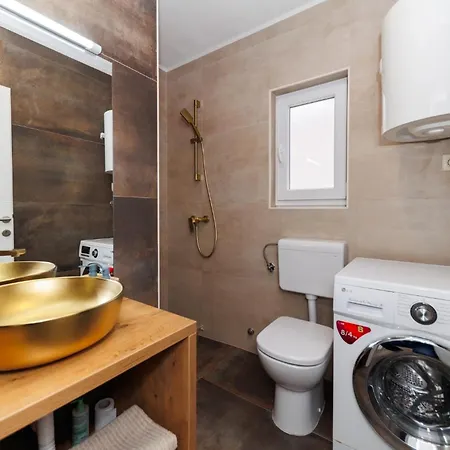 Apartments 23 And 25 With Free Private Parking Zadar Exterior photo