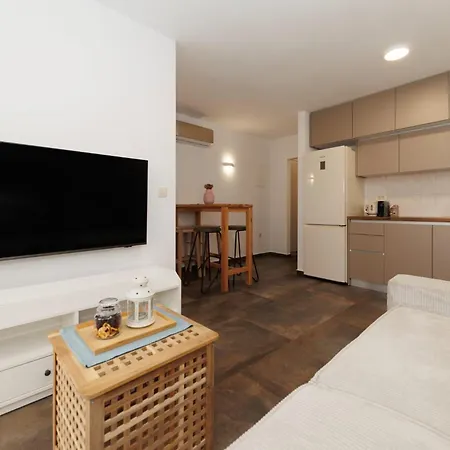 Apartments 23 And 25 With Free Private Parking Zadar Exterior photo