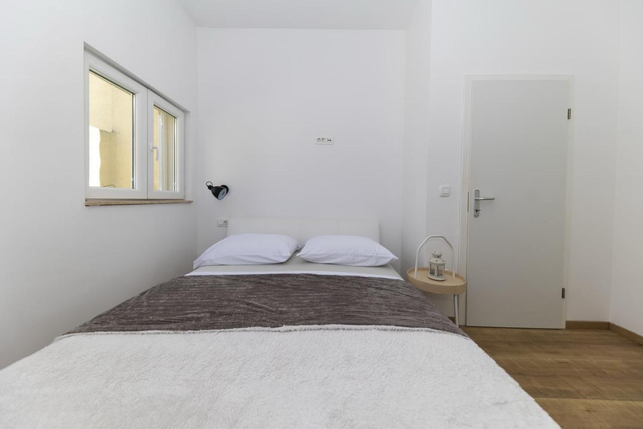 Apartment 23 With Free Private Parking