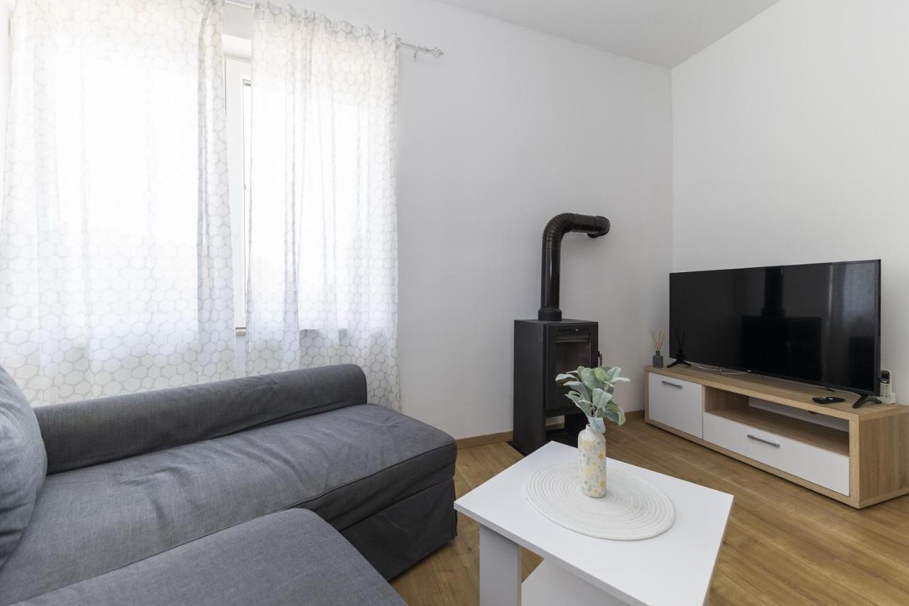 Apartment 23 With Free Private Parking Zadar