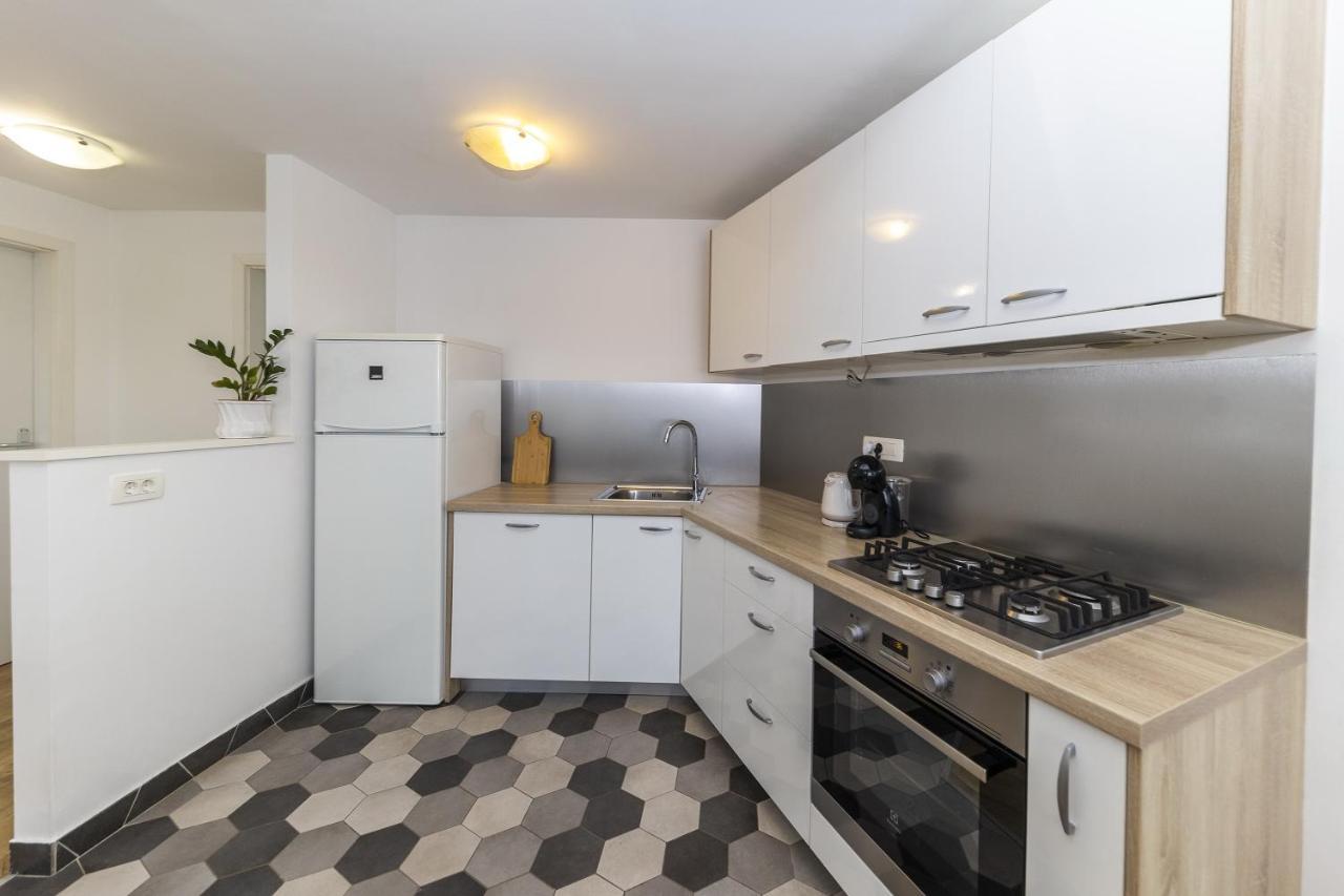 Apartment 23 With Free Private Parking