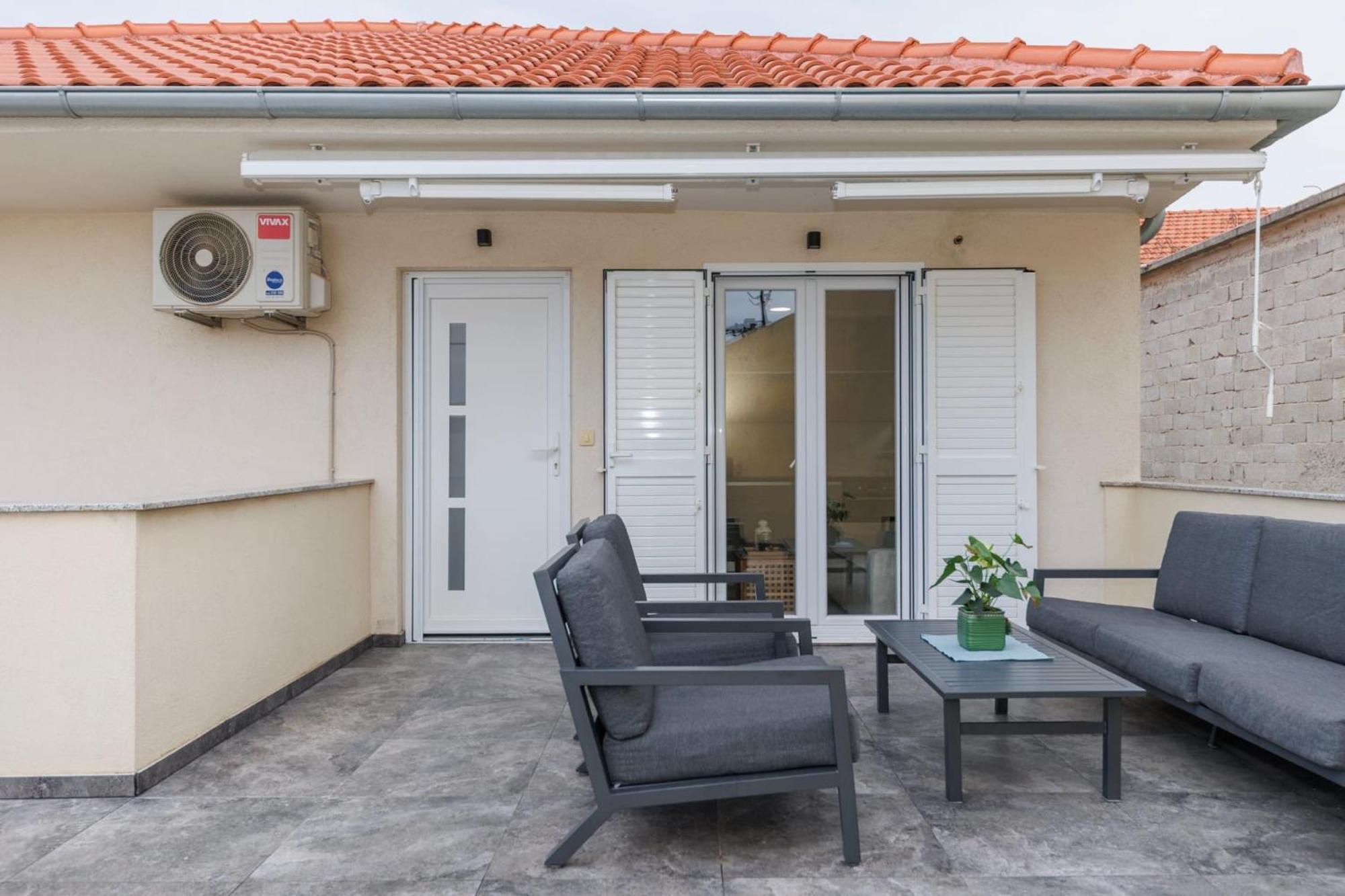 23 And 25 With Free Private Parking Apartament *